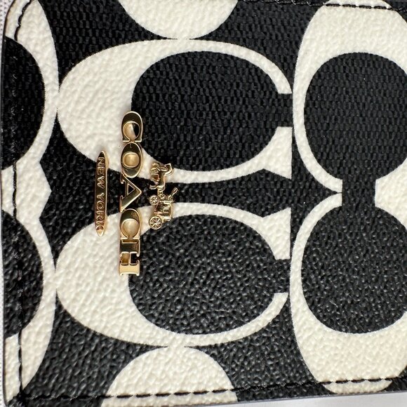 Coach Zip Card Case In Signature Canvas - Picture 13 of 14